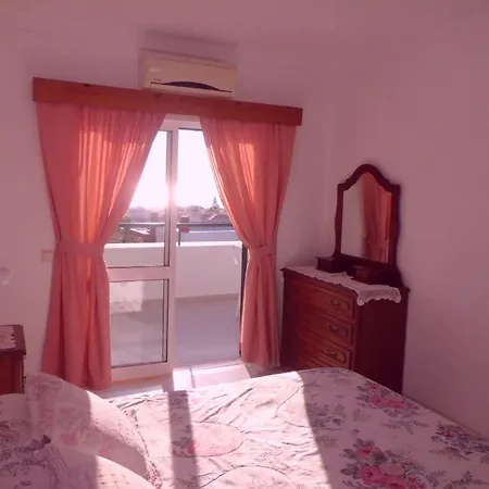 Debimar Apartamento *